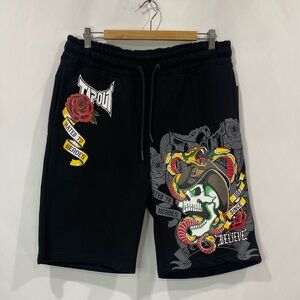 Tapout Black Skull Graphic Men's Shorts